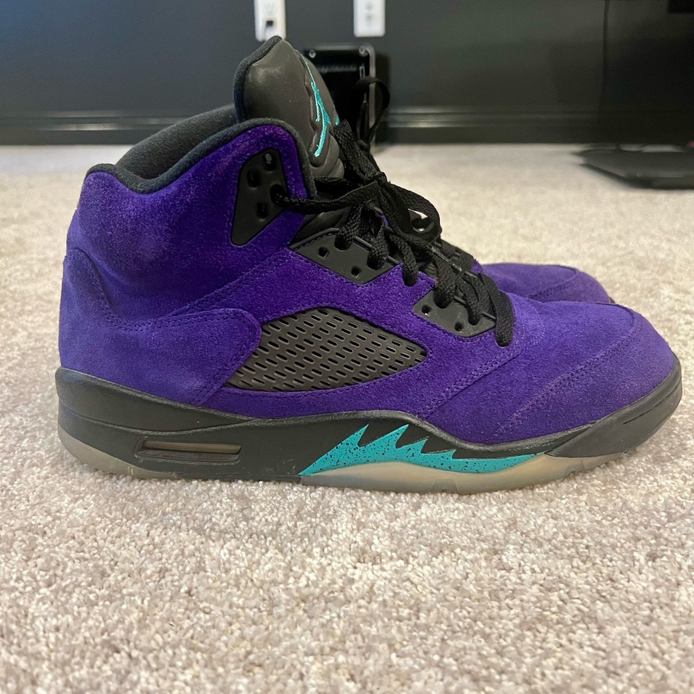 Air Jordan 5 Retro ‘Alternate Grape’